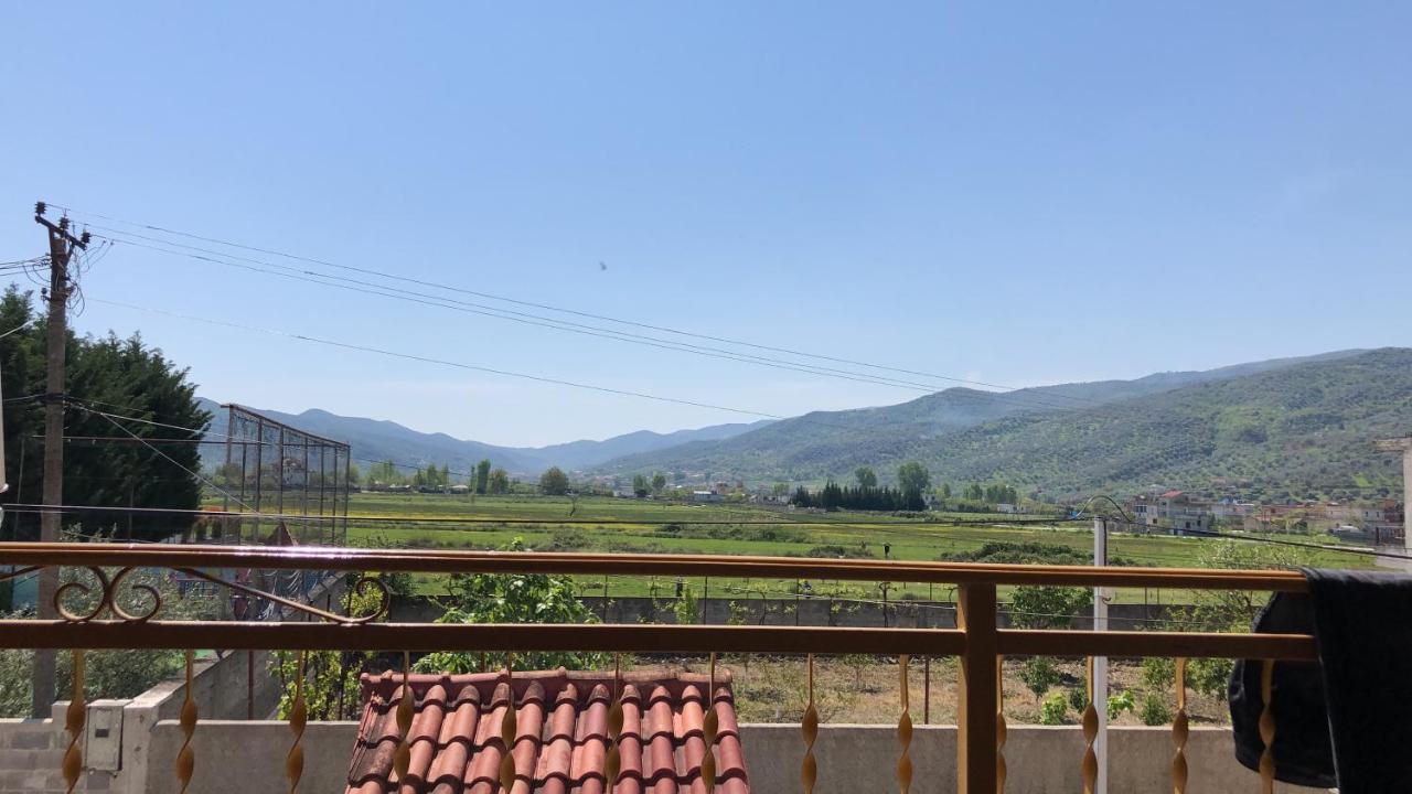 Raisa Guesthouse 12 Berat Exterior photo